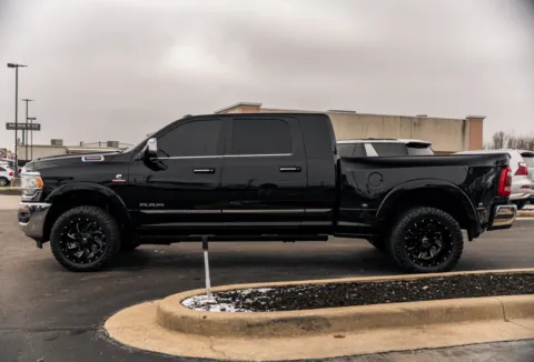 More photos of 2019 Ram 3500 Limited at Lux Motors, IN