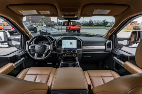 Photos of 2022 Ford Super Duty F-250 SRW LARIAT for sale in Evansville, IN at Lux Motors