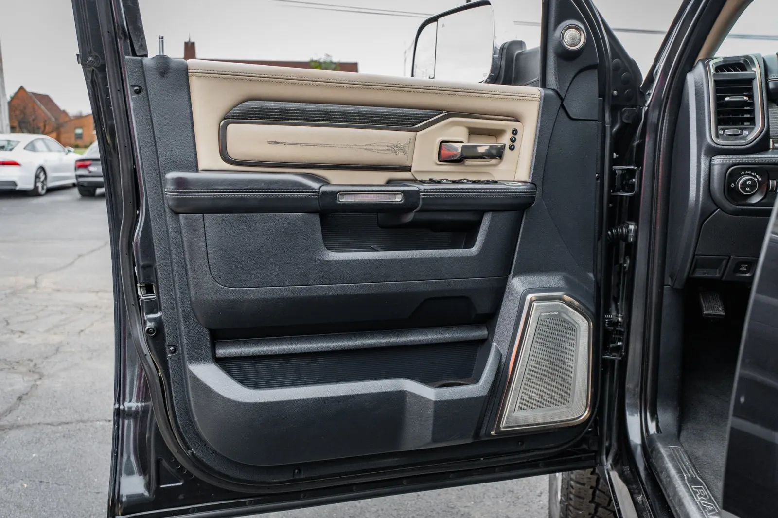 2021 RAM Ram 2500 Pickup Laramie Limited - Photo 17