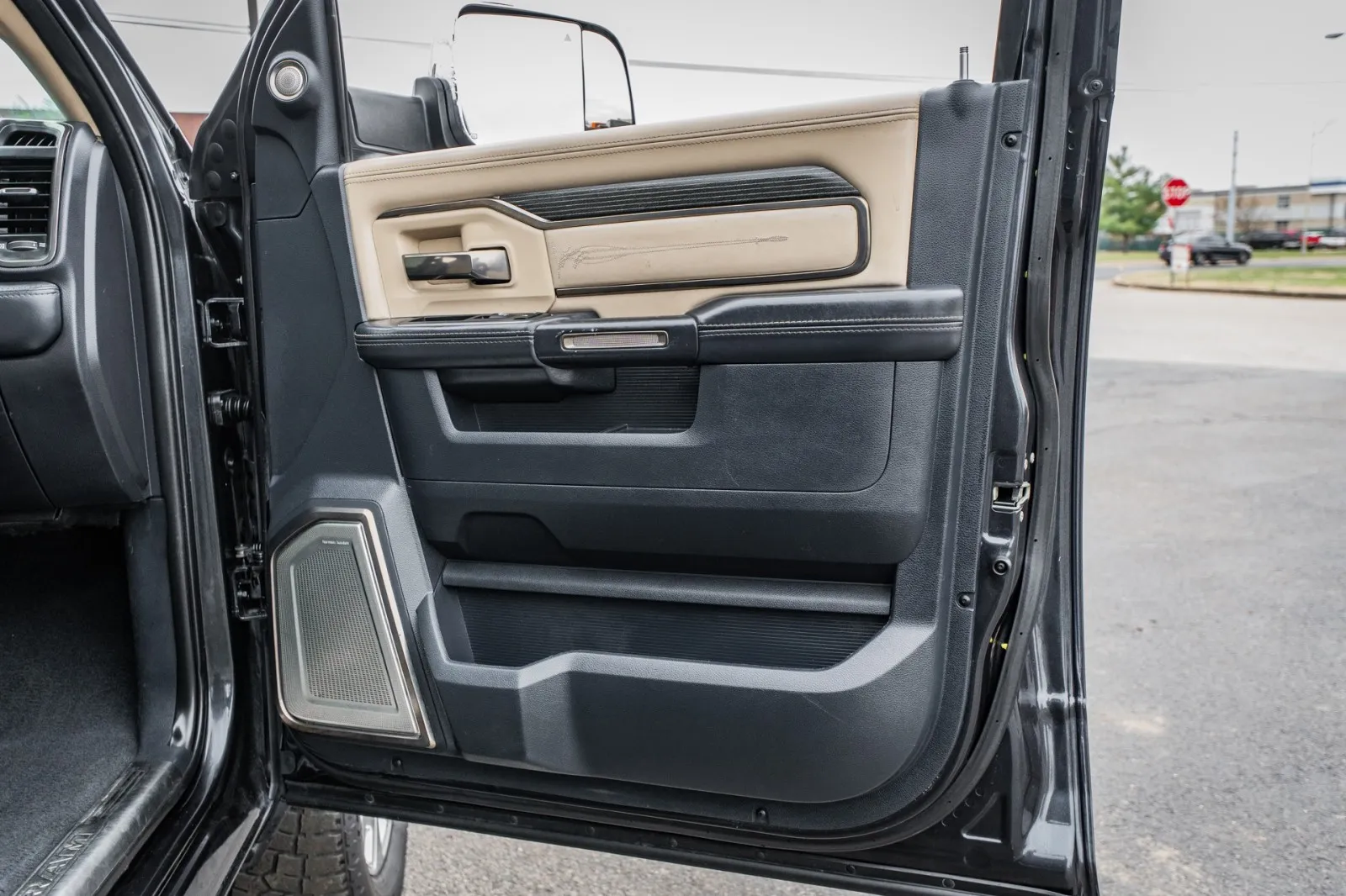 2021 RAM Ram 2500 Pickup Laramie Limited - Photo 32