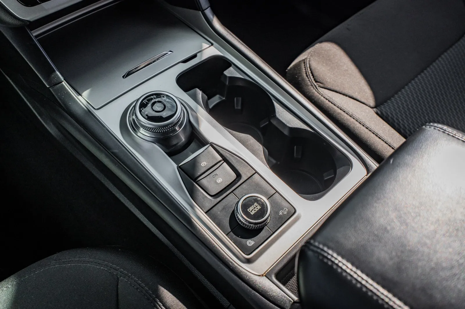 2022 Ford Explorer XLT - Photo 29
