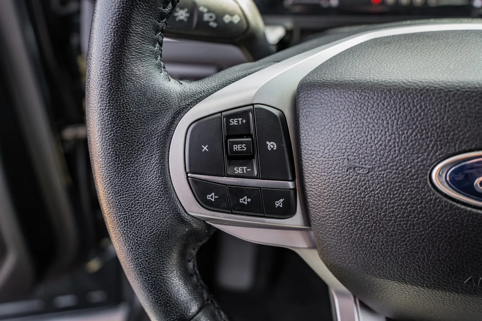 2022 Ford Explorer XLT - Photo 23