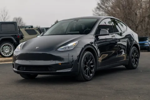 More photos of 2024 Tesla Model Y Long Range at Lux Motors, IN