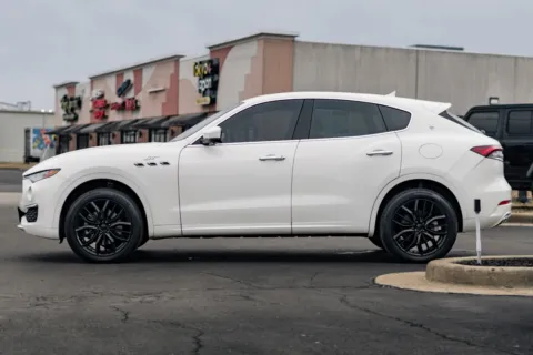 More photos of 2022 Maserati Levante GT at Lux Motors, IN