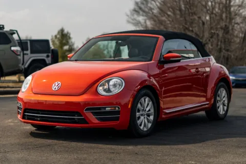 More photos of 2019 Volkswagen Beetle Convertible S at Lux Motors, IN