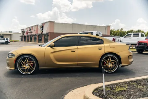 More photos of 2018 Dodge Charger R/T at Lux Motors, IN