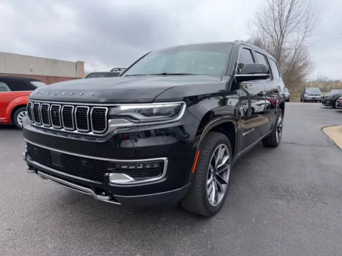 More photos of 2022 Jeep Wagoneer Series III at Lux Motors, IN