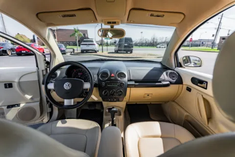 Photos of 2009 Volkswagen New Beetle Coupe S for sale in Evansville, IN at Lux Motors