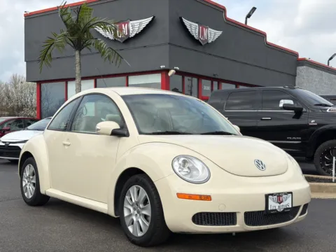 White 2009 Volkswagen New Beetle Coupe S for sale in Evansville, IN