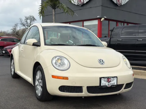 Another view of 2009 Volkswagen New Beetle Coupe S for sale in Evansville, IN at Lux Motors