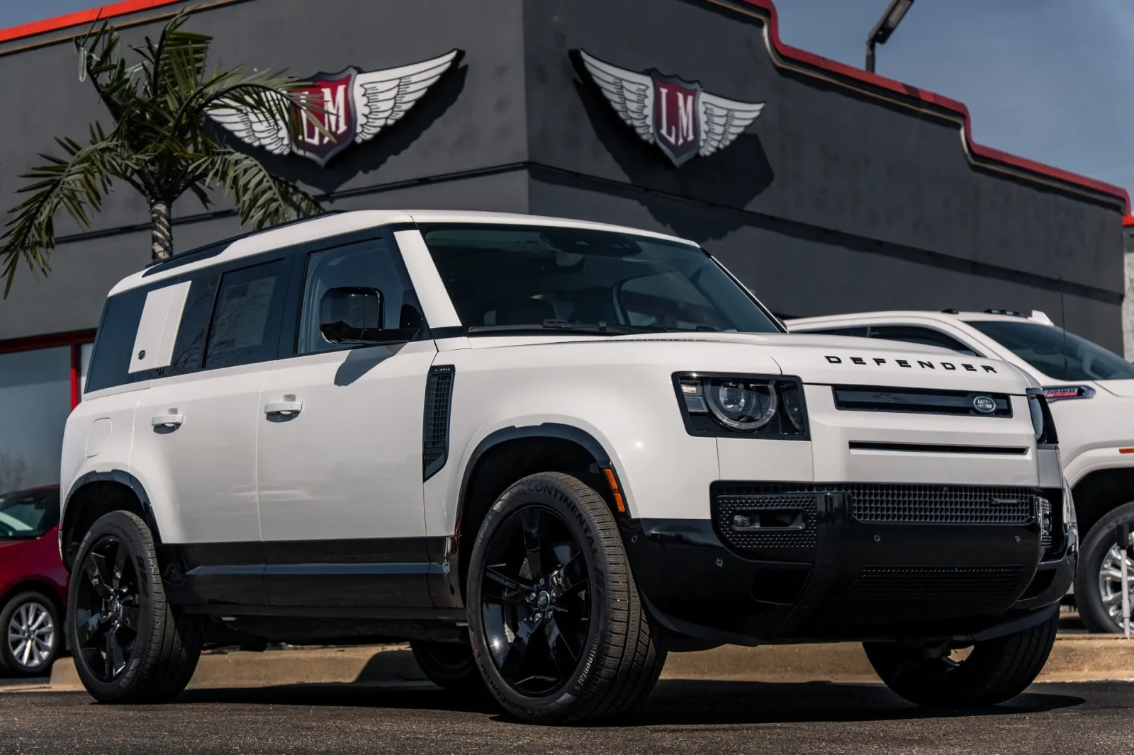 White 2023 Land Rover Defender X-Dynamic SE for sale in Evansville, IN