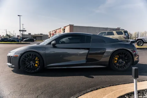 More photos of 2018 Audi R8 Coupe V10 plus at Lux Motors, IN