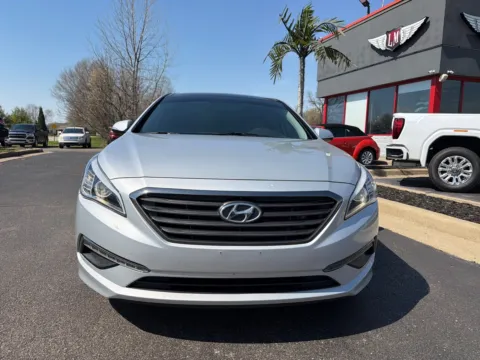 More photos of 2015 Hyundai Sonata 2.4L Limited at Lux Motors, IN