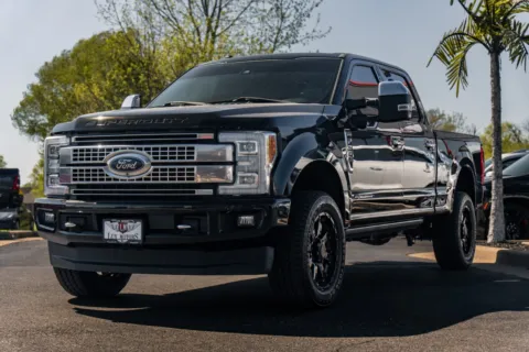 More photos of 2017 Ford Super Duty F-250 SRW Platinum at Lux Motors, IN