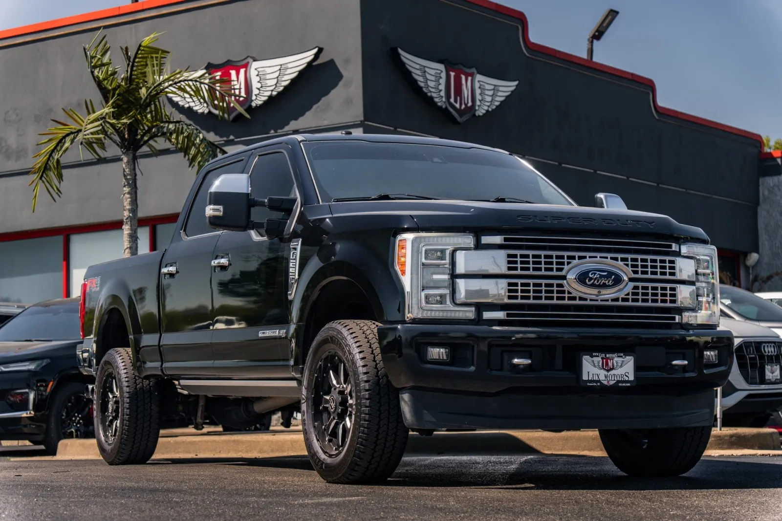 Black 2017 Ford Super Duty F-250 SRW Platinum for sale in Evansville, IN