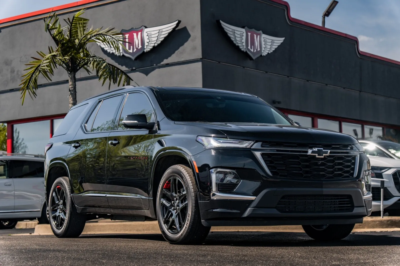 Black 2023 Chevrolet Traverse Premier for sale in Evansville, IN