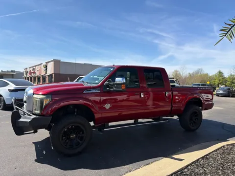 More photos of 2015 Ford Super Duty F-350 SRW Platinum at Lux Motors, IN