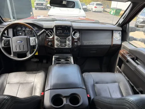 Photos of 2015 Ford Super Duty F-350 SRW Platinum for sale in Evansville, IN at Lux Motors