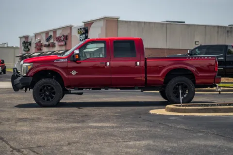 More photos of 2015 Ford Super Duty F-350 SRW Platinum at Lux Motors, IN