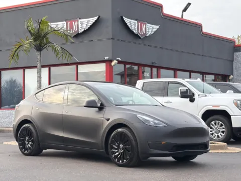 Black 2024 Tesla Model Y Long Range for sale in Evansville, IN
