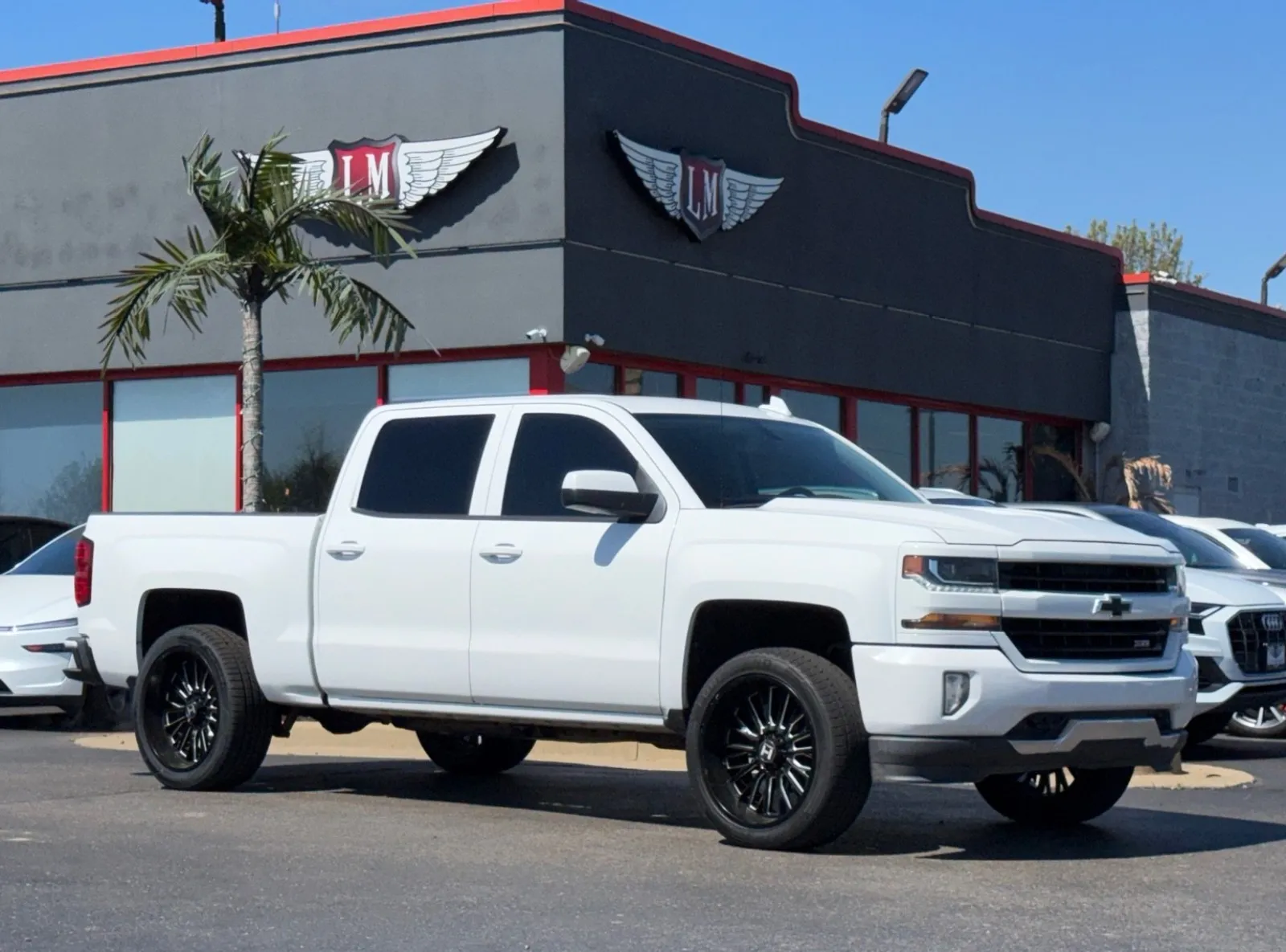 White 2018 Chevrolet Silverado 1500 LT for sale in Evansville, IN