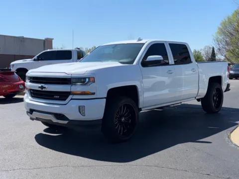 More photos of 2018 Chevrolet Silverado 1500 LT at Lux Motors, IN