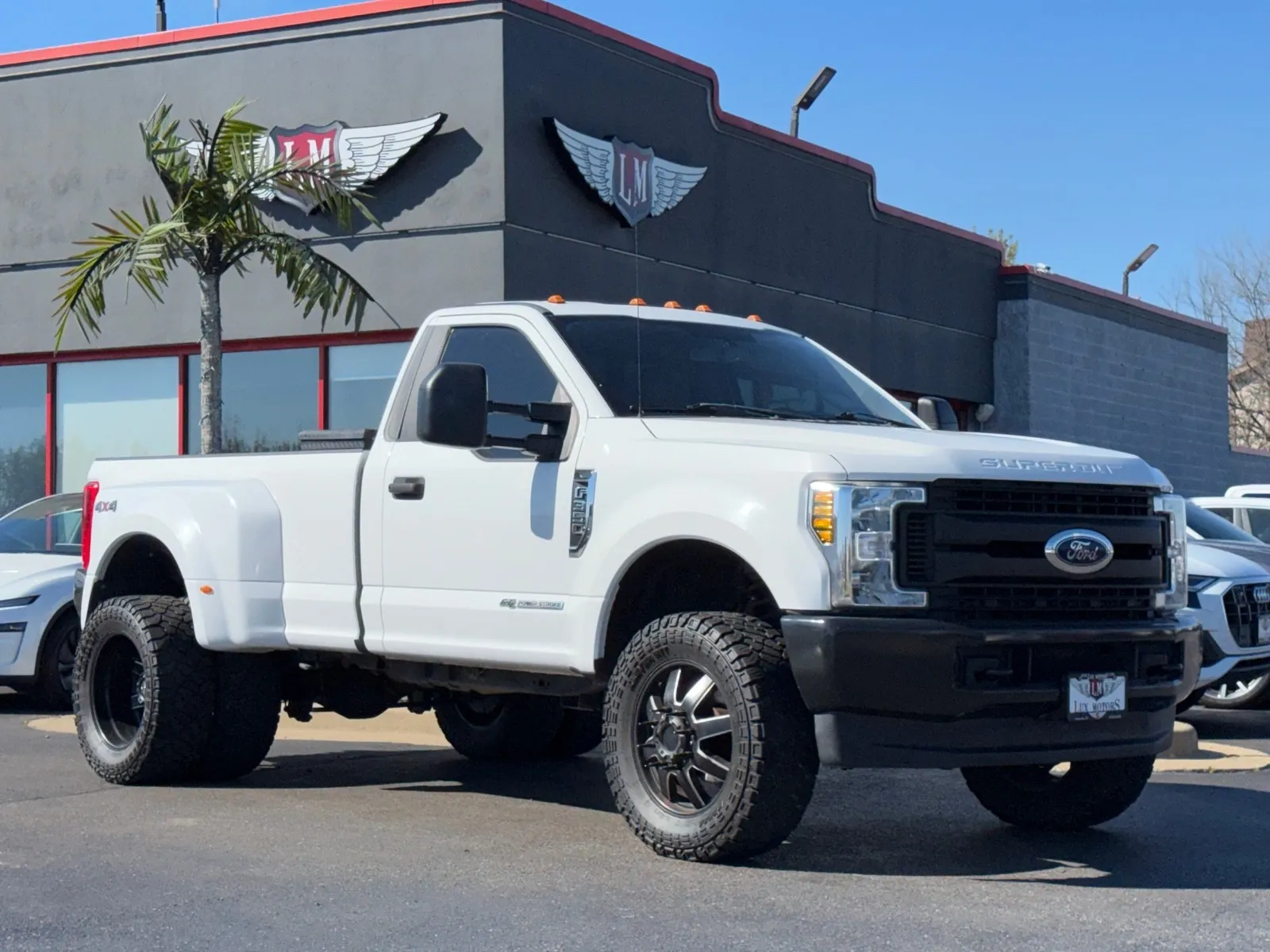 White 2019 Ford Super Duty F-350 DRW XL for sale in Evansville, IN