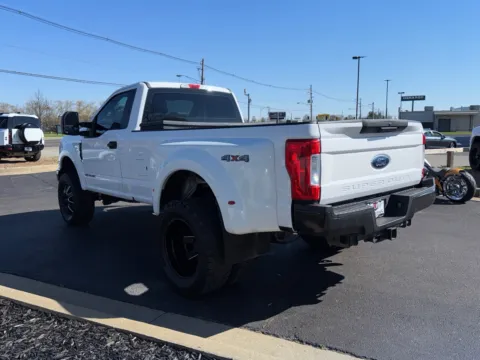 More photos of 2019 Ford Super Duty F-350 DRW XL at Lux Motors, IN