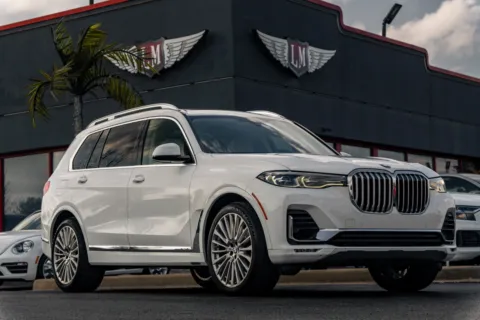 White 2020 BMW X7 xDrive40i for sale in Evansville, IN