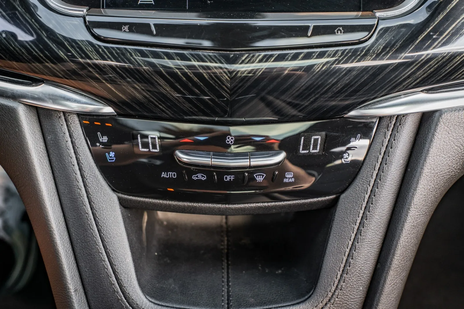 2023 Cadillac XT6 Premium Luxury - Photo 29