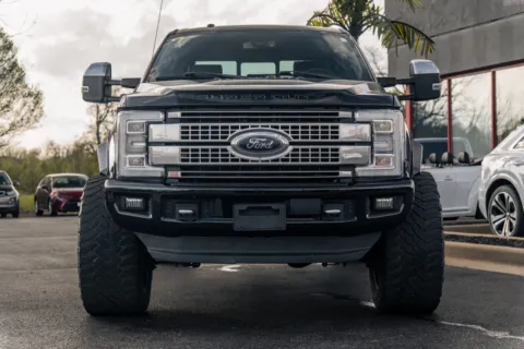 Another view of 2018 Ford Super Duty F-350 SRW Platinum for sale in Evansville, IN at Lux Motors