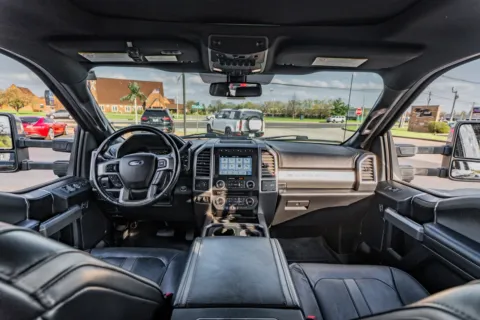 Photos of 2018 Ford Super Duty F-350 SRW Platinum for sale in Evansville, IN at Lux Motors