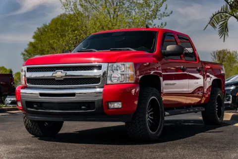 More photos of 2011 Chevrolet Silverado 1500 LT at Lux Motors, IN