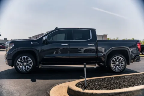 More photos of 2023 GMC Sierra 1500 Denali at Lux Motors, IN