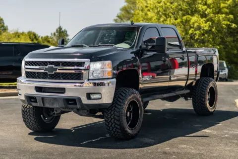 More photos of 2014 Chevrolet Silverado 3500HD SRW LTZ at Lux Motors, IN