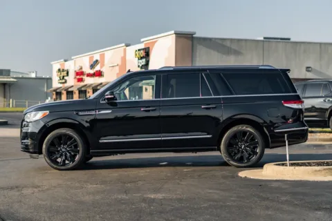 More photos of 2023 Lincoln Navigator L Reserve at Lux Motors, IN