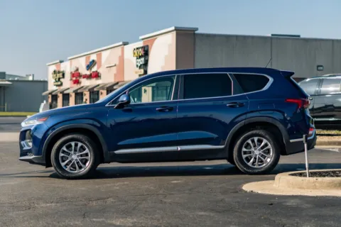 More photos of 2020 Hyundai Santa Fe SE at Lux Motors, IN