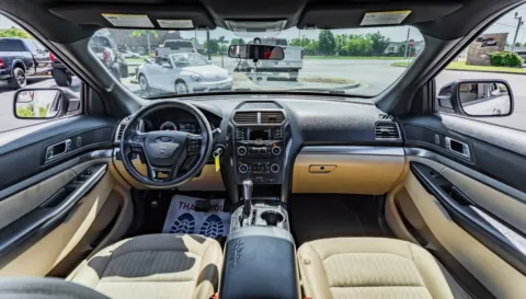Photos of 2017 Ford Explorer for sale in Evansville, IN at Lux Motors