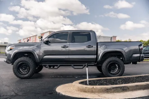 More photos of 2020 Toyota Tacoma TRD Sport at Lux Motors, IN