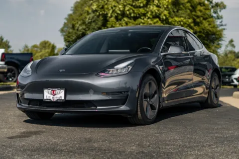 More photos of 2018 Tesla Model 3 Long Range Battery at Lux Motors, IN
