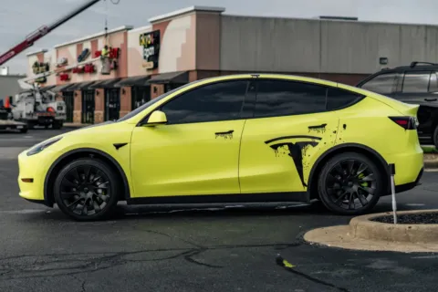 More photos of 2021 Tesla Model Y Long Range at Lux Motors, IN