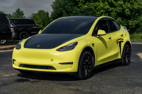 More photos of 2021 Tesla Model Y Long Range at Lux Motors, IN