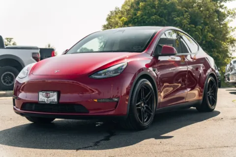 More photos of 2022 Tesla Model Y Performance at Lux Motors, IN