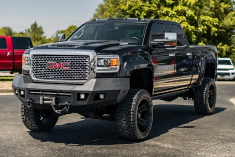 More photos of 2017 GMC Sierra 2500 HD Denali at Lux Motors, IN