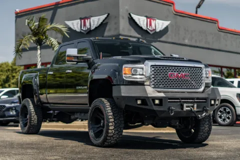 Black 2017 GMC Sierra 2500 HD Denali for sale in Evansville, IN