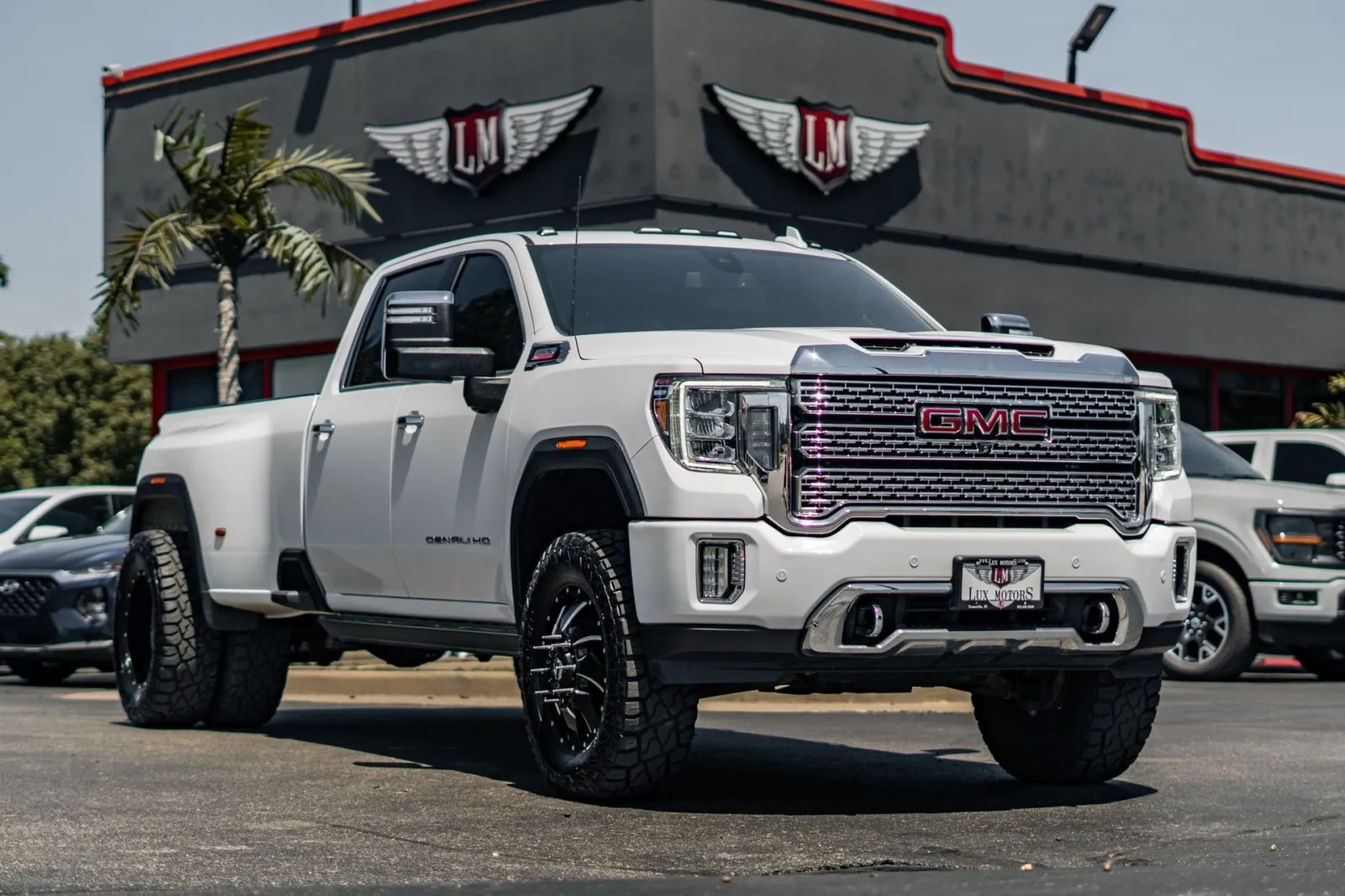 2022 GMC Sierra 4WD Crew Cab Long Box DRW Denali's photo