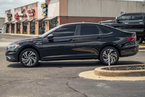 More photos of 2021 Volkswagen Jetta SEL at Lux Motors, IN