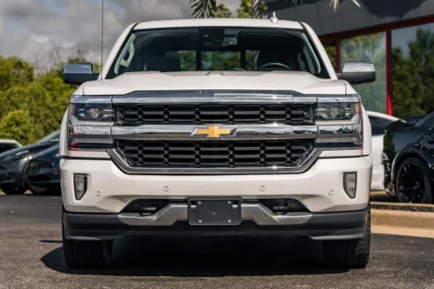 Another view of 2018 Chevrolet Silverado 1500 High Country for sale in Evansville, IN at Lux Motors
