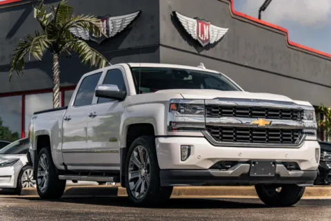 White 2018 Chevrolet Silverado 1500 High Country for sale in Evansville, IN