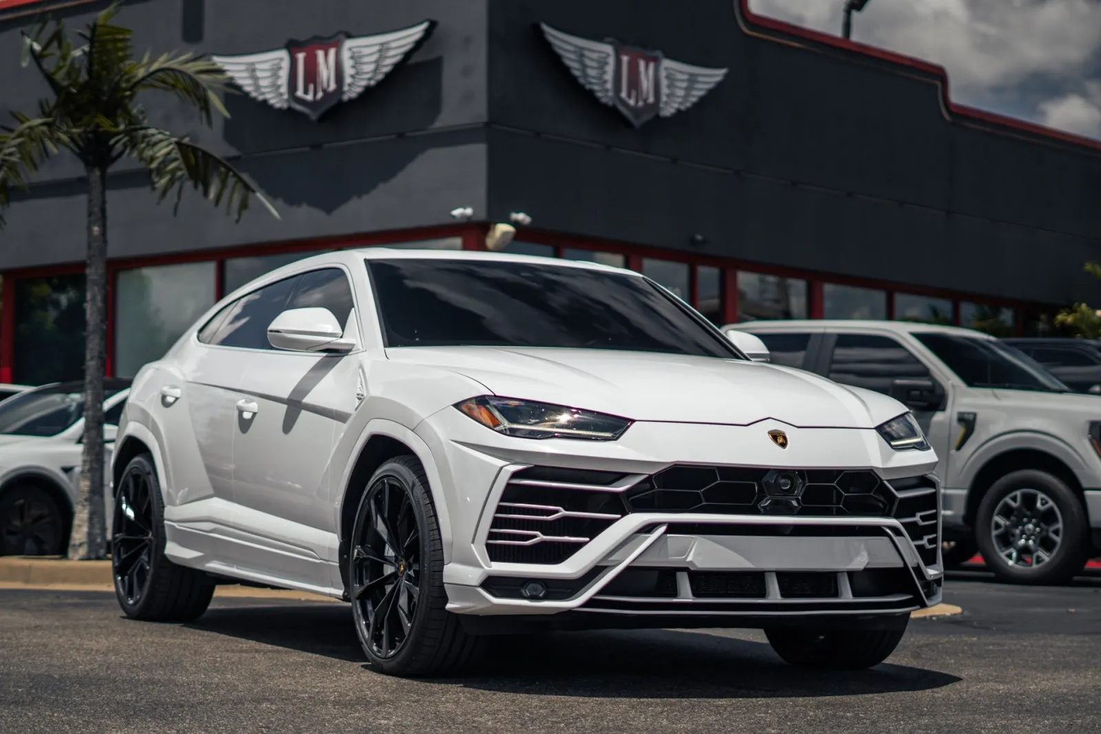 White 2021 Lamborghini Urus for sale in Evansville, IN